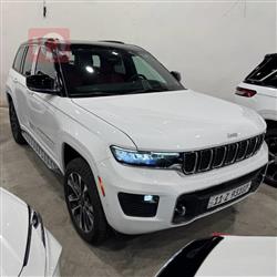 جیپ گراند شیرۆکی